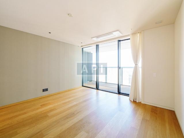  | TORANOMON HILLS RESIDENTIAL TOWER Interior photo 06