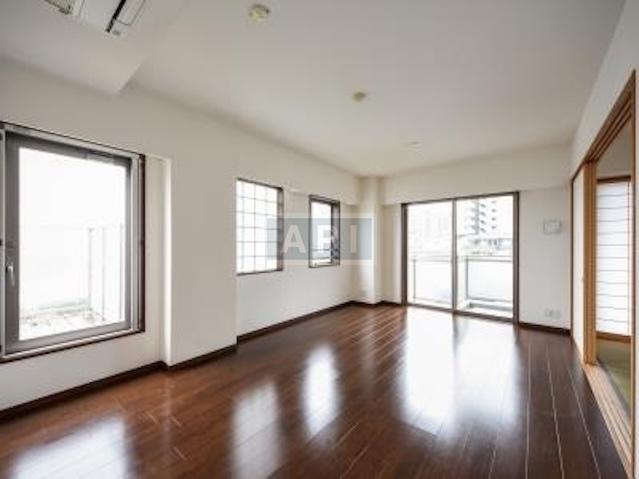  | PRIME URBAN SHINJUKU NATSUMEZAKA TOWER RESIDENCE Interior photo 03