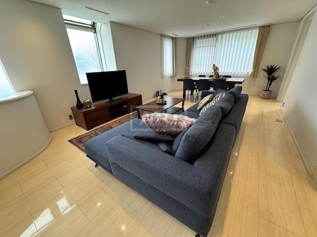  | MINAMI-AZABU FLATS Interior photo 02