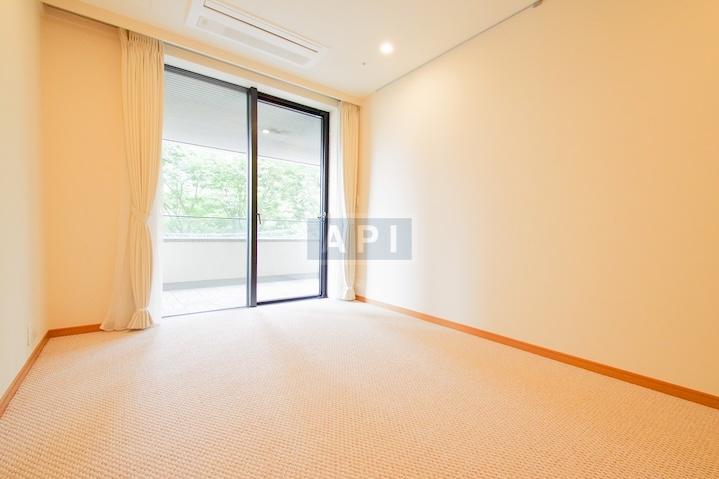  | IZUMI GARDEN RESIDENCE Interior photo 08