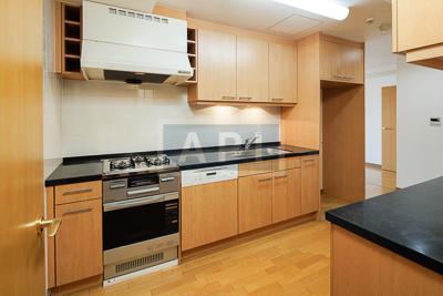  | PINE HILLS SETA Interior photo 03