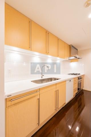  | IZUMI GARDEN RESIDENCE Interior photo 03