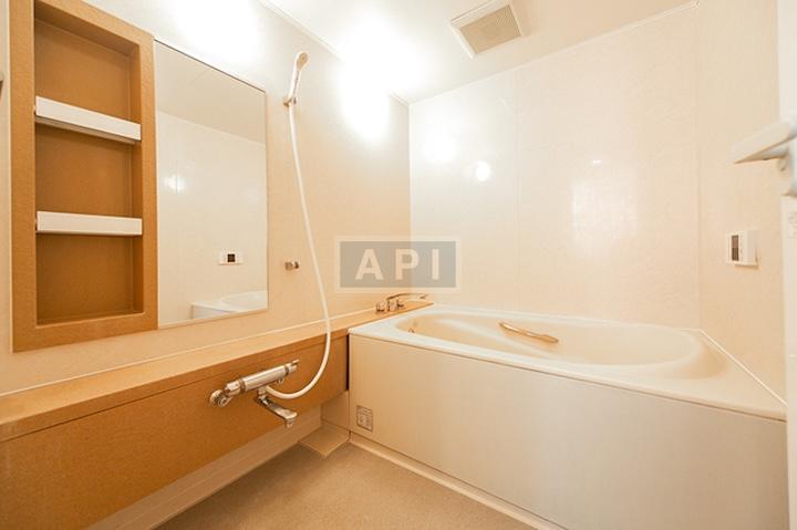  | LA COLINE JINGUMAE Interior photo 04
