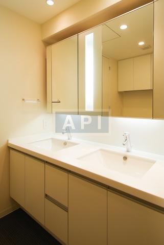  | CENTRAL PARK TOWER LA TOUR SHINJUKU Interior photo 03