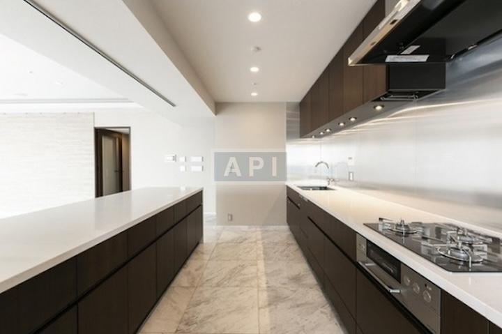  | TOKYO PORT CITY TAKESHIBA RESIDENCE TOWER Interior photo 03