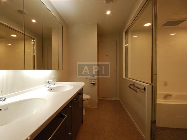  | LA TOUR MITA Interior photo 03