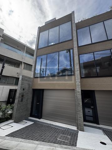  | THE DOORS SARUGAKUCHO Exterior photo 03