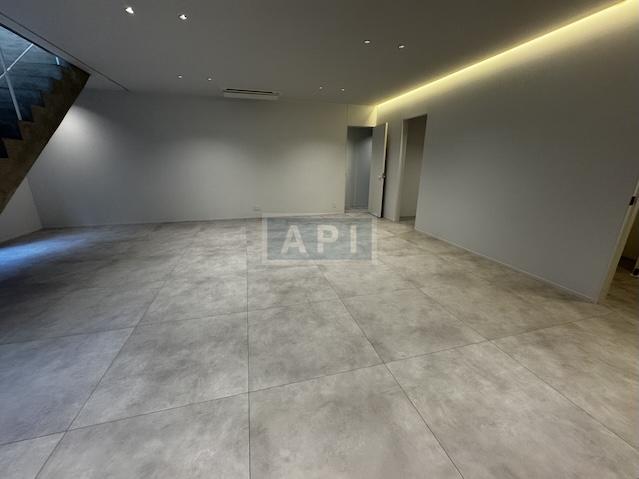  | THE DOORS SARUGAKUCHO Interior photo 14