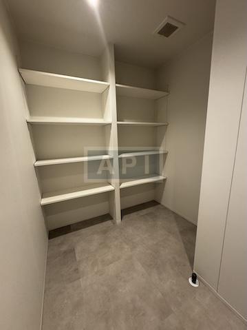  | THE DOORS SARUGAKUCHO Interior photo 13