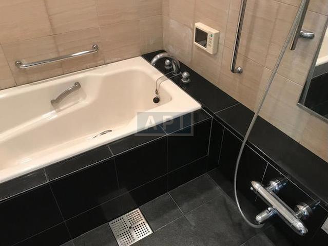  | AOYAMA PARK TOWER Interior photo 04