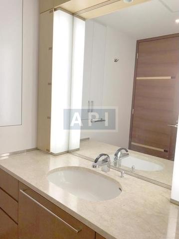  | AOYAMA PARK TOWER Interior photo 03