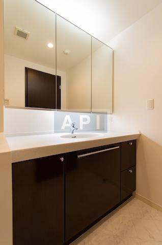  | IZUMI GARDEN RESIDENCE Interior photo 10