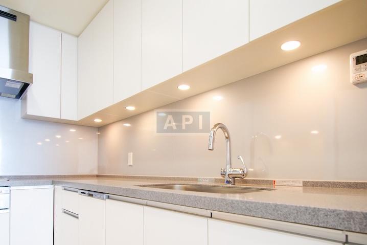  | LA TOUR AOBADAI Interior photo 02