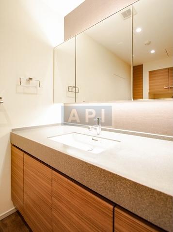  | LA TOUR AOBADAI Interior photo 03