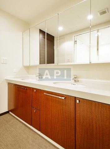  | LA TOUR SHIODOME Interior photo 09