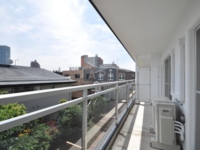  | ROPPONGI BLESS Interior photo 04