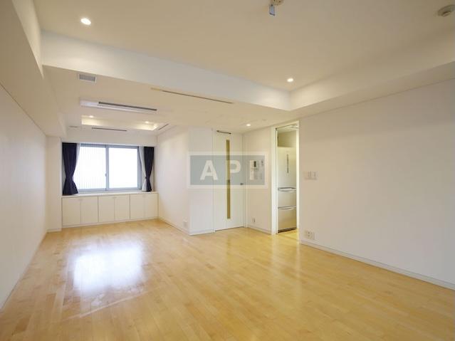  | OMOTESANDO HILLS ZELKOVA TERRACE Interior photo 04