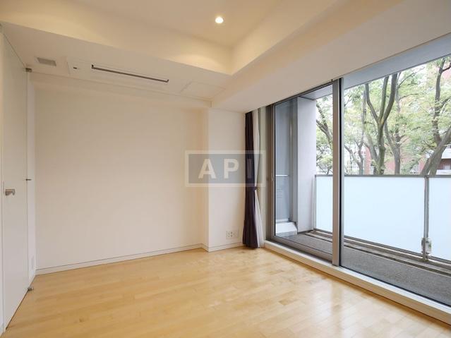  | OMOTESANDO HILLS ZELKOVA TERRACE Interior photo 05