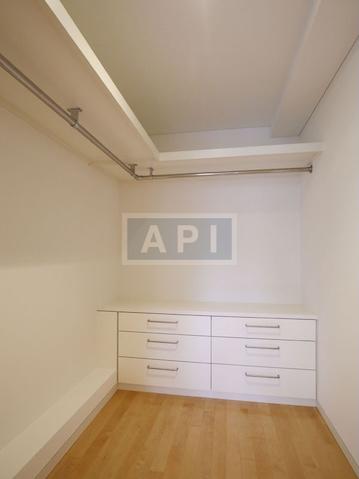  | OMOTESANDO HILLS ZELKOVA TERRACE Interior photo 16