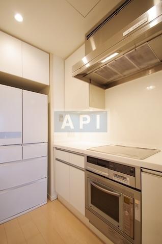  | LA TOUR MITA Interior photo 02