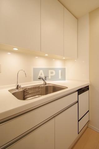  | LA TOUR MITA Interior photo 03