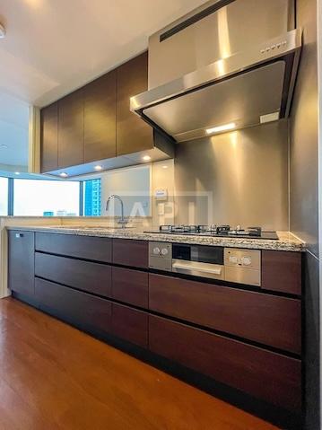  | PARK COURT ROPPONGI HILL TOP Interior photo 02