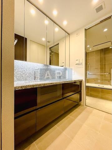  | PARK COURT ROPPONGI HILL TOP Interior photo 05