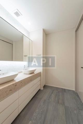  | TOKYO MIDTOWN YAESU YAESU CENTRAL SQUARE Interior photo 05