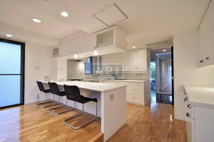  | KOMAZAWA 4-1-5 HOUSE Interior photo 03