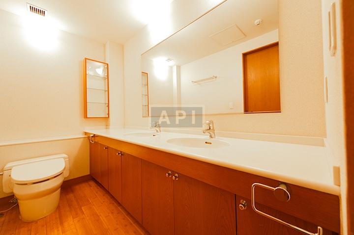  | THE OAK HILLS Interior photo 05