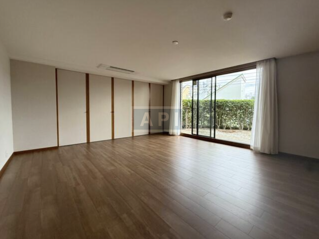  | MEGURO-MITA TRINITY Interior photo 02