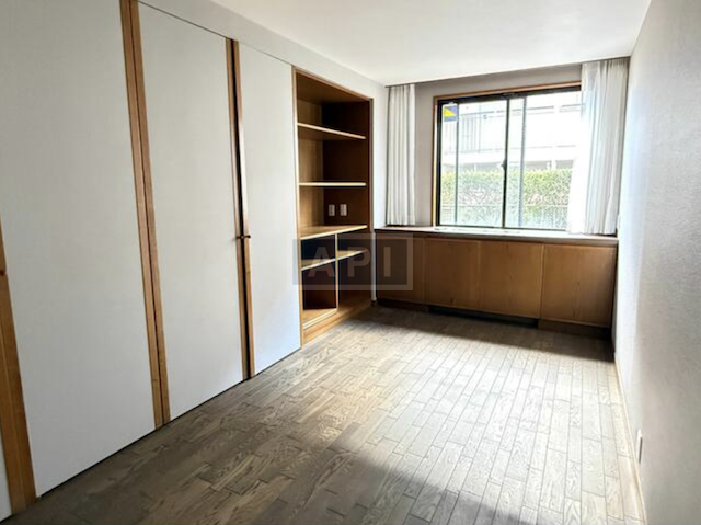  | MEGURO-MITA TRINITY Interior photo 05