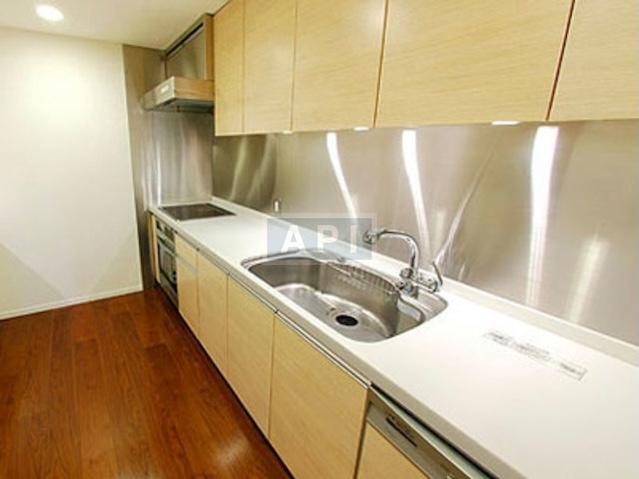  | NIBANCHO PARK FOREST Interior photo 02