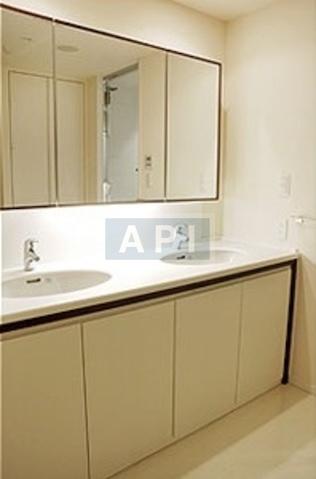  | NIBANCHO PARK FOREST Interior photo 03