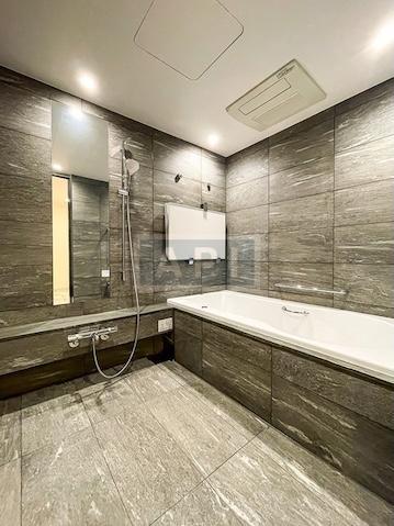  | PROUD JINGUMAE Interior photo 06