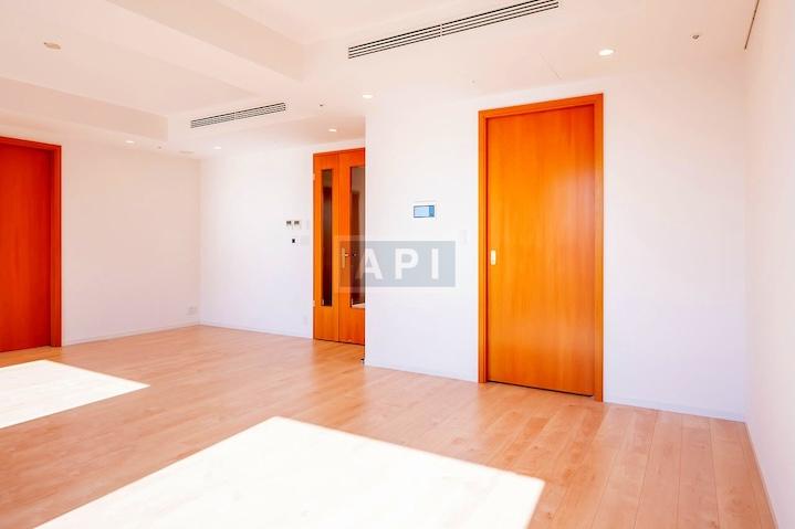  | LA TOUR SHIBAKOEN Interior photo 06