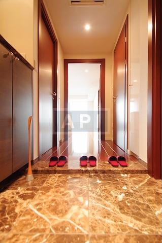  | LA TOUR MITA Interior photo 05