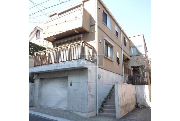  | CAMERIA HOUSE Exterior photo 01
