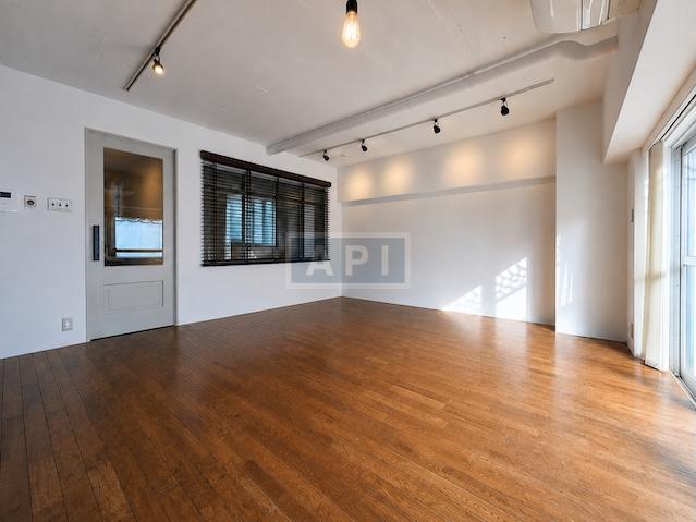  | SHUWA MEGURO EKIMAE RESIDENCE Interior photo 03