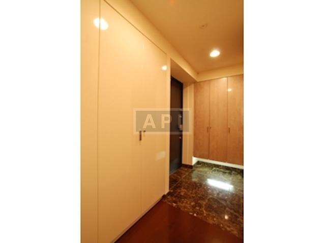  | LIETO COURT ARX TOWER Interior photo 09