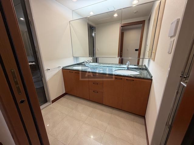  | AOYAMA DAIICHI MANSIONS Interior photo 13
