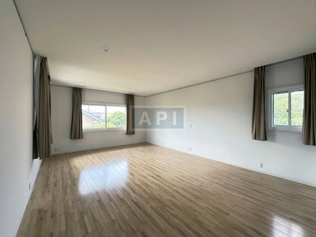  | SAKURA ESTATES #14 Interior photo 04