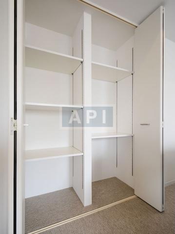  | ARK TOWERS EAST Interior photo 15