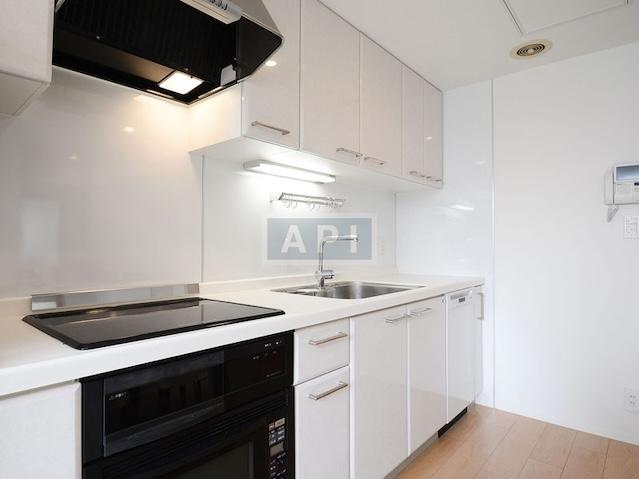  | ARK TOWERS EAST Interior photo 06