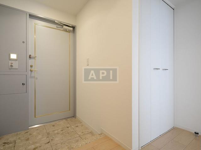  | ARK TOWERS EAST Interior photo 17