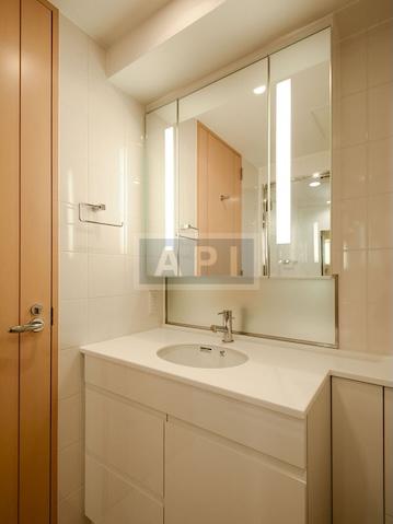  | ARK TOWERS EAST Interior photo 07