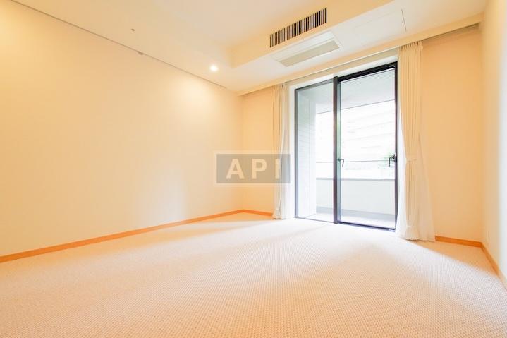  | IZUMI GARDEN RESIDENCE Interior photo 05