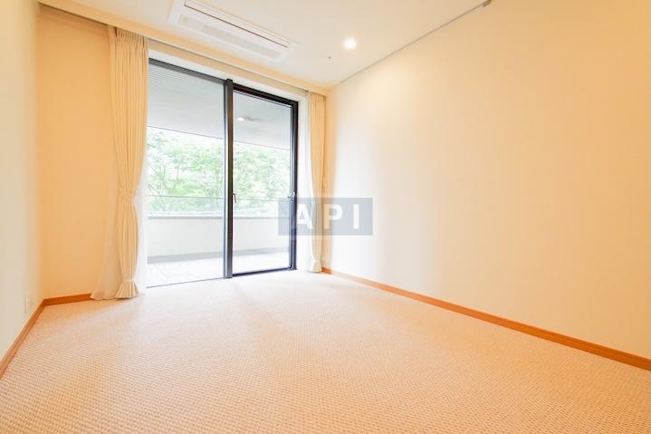  | IZUMI GARDEN RESIDENCE Interior photo 06