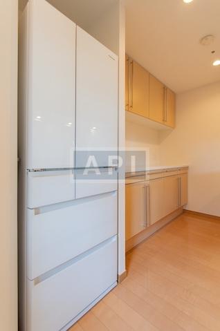  | IZUMI GARDEN RESIDENCE Interior photo 04
