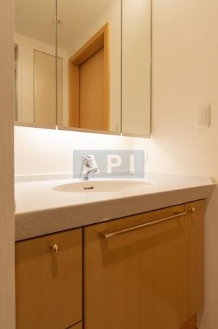  | IZUMI GARDEN RESIDENCE Interior photo 05